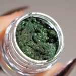 ICONIC ВТИРКА ДЛЯ НОГТЕЙ С ЭФФЕКТОМ ХРОМА - PISTACHIO BLISS
